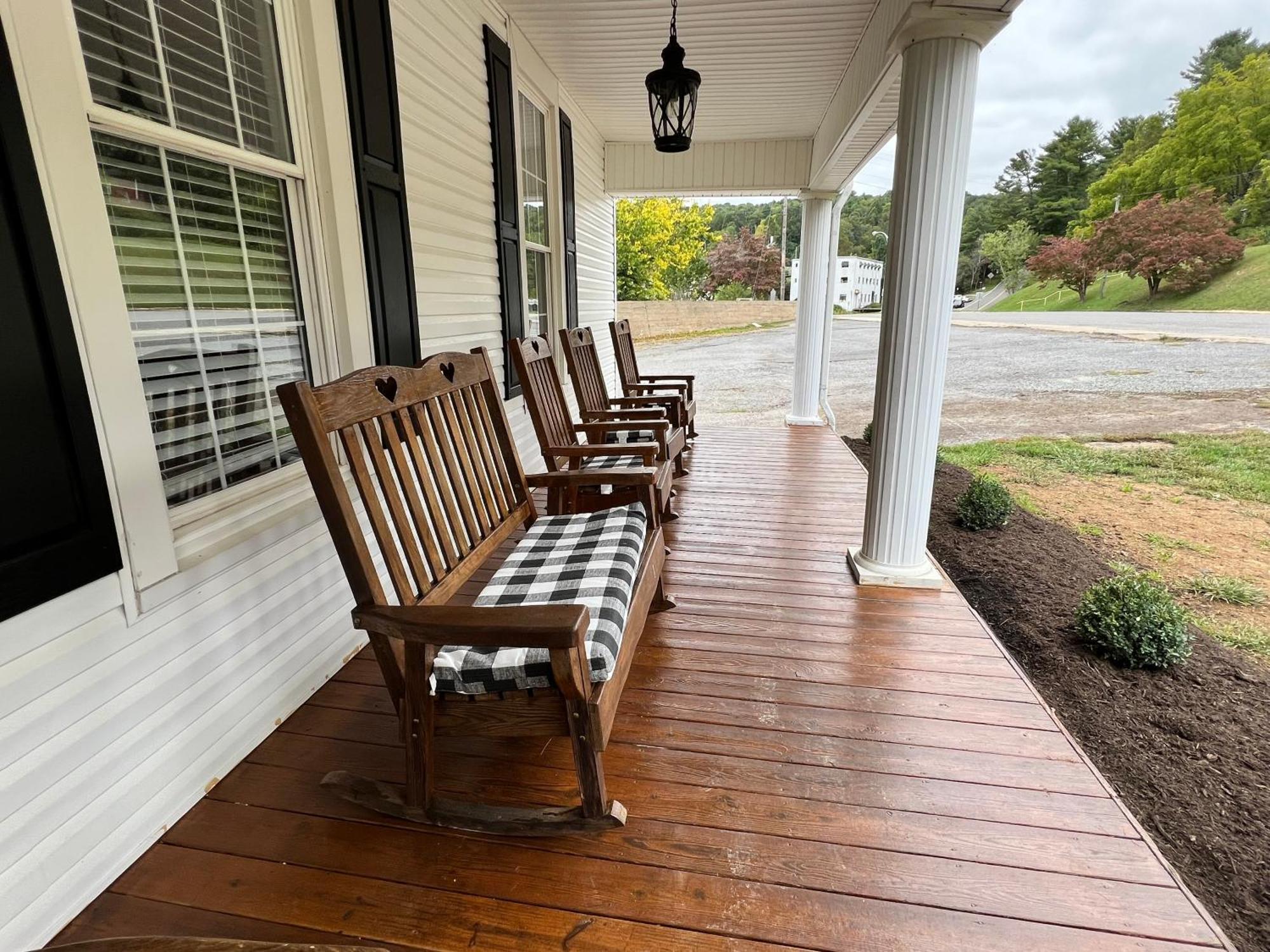 The Washington Inn Galax Екстериор снимка