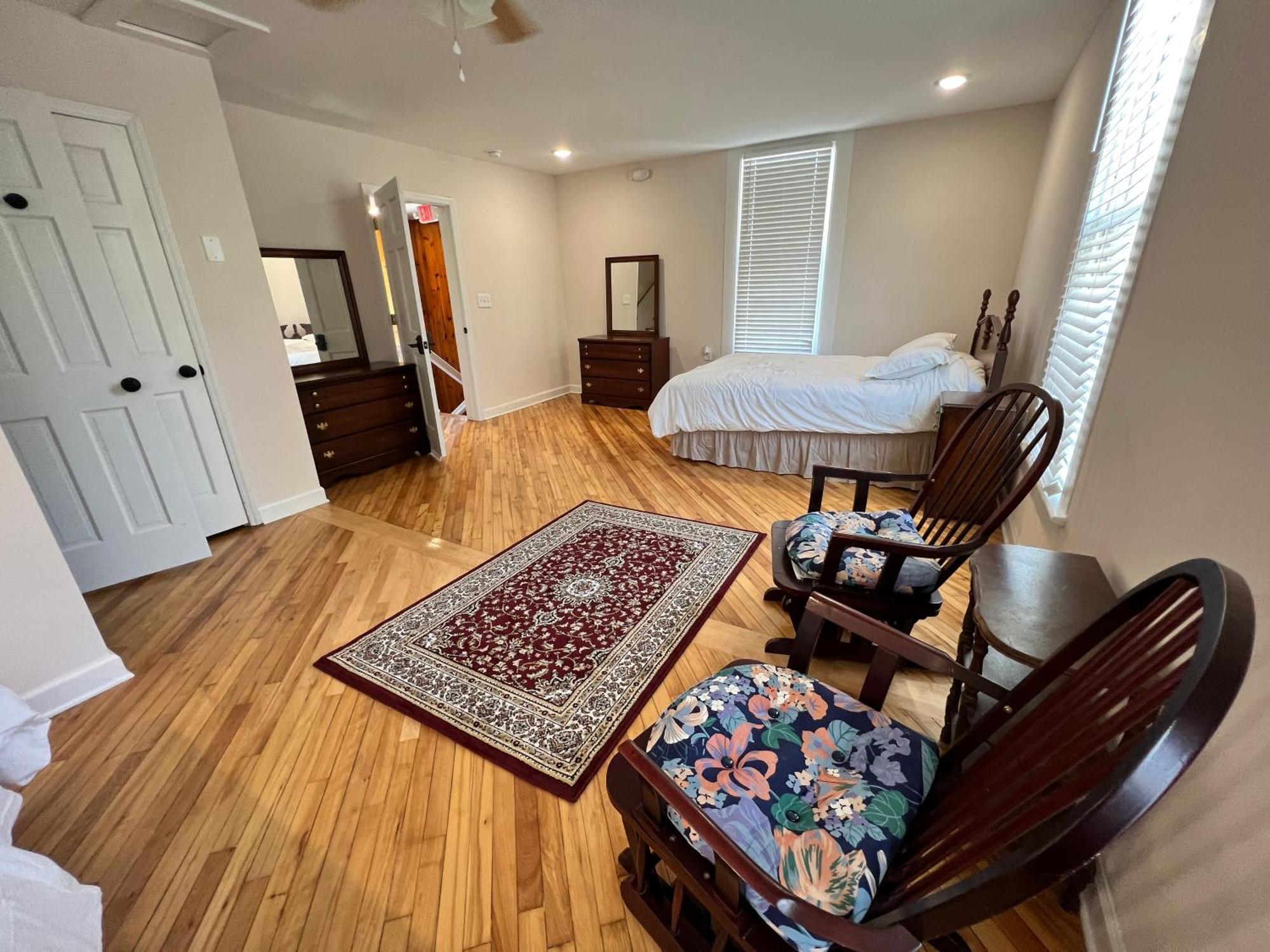 The Washington Inn Galax Стая снимка
